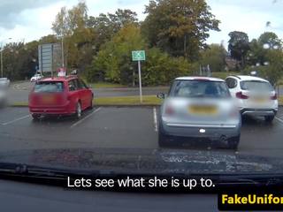 Busty màu hồng lông đi theo pussyfucks cảnh sát trong xe hơi: miễn phí độ nét cao người lớn quay phim 0d