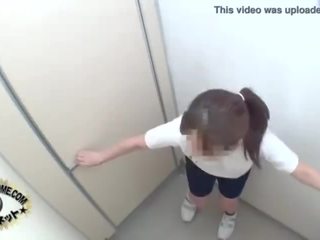 Chicas japonesas masturbandose no el baño