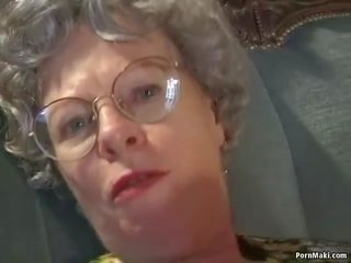 Mama šūdas: nemokamai prisirpęs & senelė xxx video vid 81