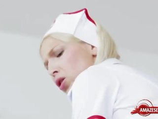 Stupendous infermiera hardcore e sborrata