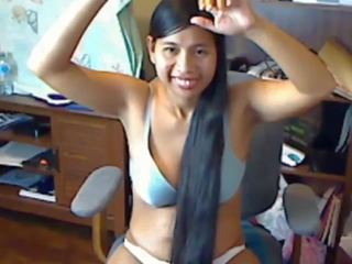 Verrukkelijk lang haired aziatisch striptease en hairplay: hd vies klem da