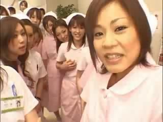 Asiática enfermeras disfruta adulto vídeo en superior