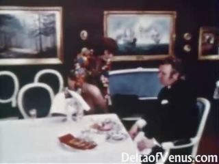 Vintáž x menovitý klip 1960s - chlpaté perfected bruneta - stôl pre tri