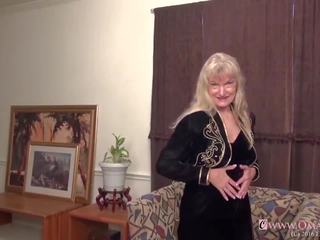 Omageil Cindy and Phyla Wet and Hairy Grandmas: HD xxx clip f8